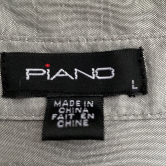 Vintage “Piano” metallic silver button down, 3/4 length sleeves, fitted, pleats - Picture 10 of 14